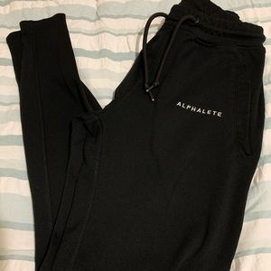 Alphalete women black joggers- M